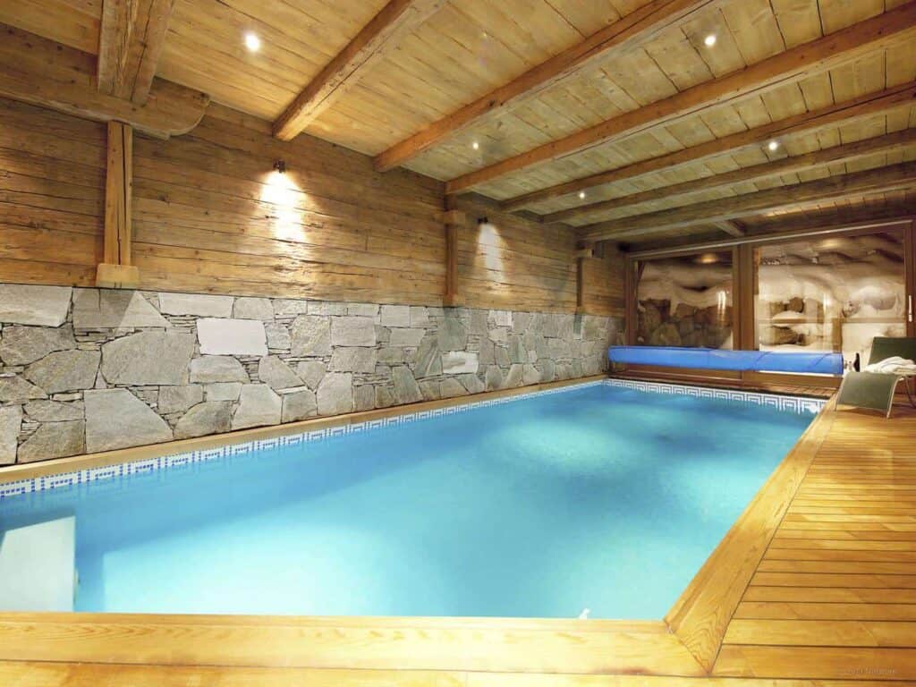 Large pool at Lodge des Confins is great for large groups