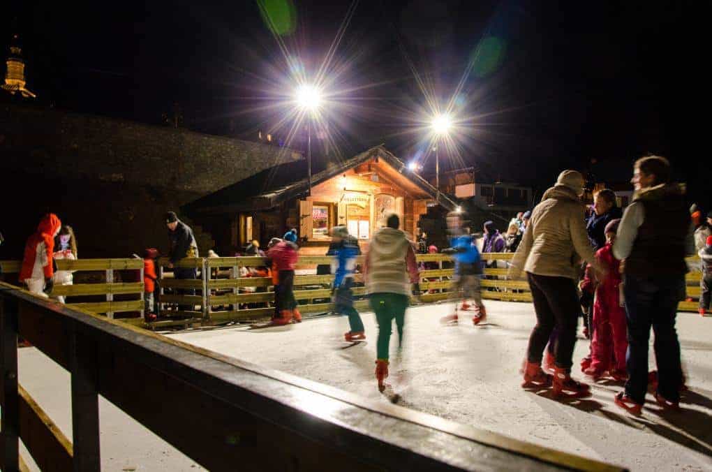 Ice rink La Giettaz - things to see and do in La Giettaz
