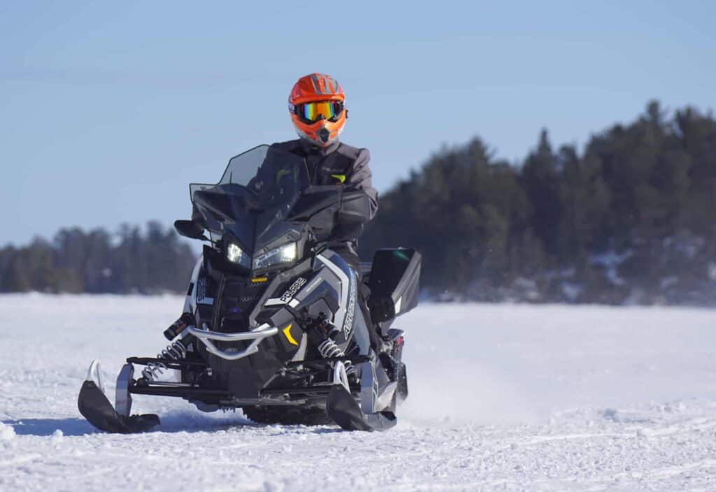 Snow mobile 