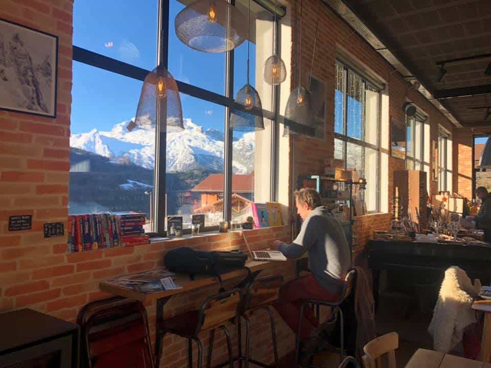 Lo Garâjo - The New York Style Cafe in Manigod: A works space with a view