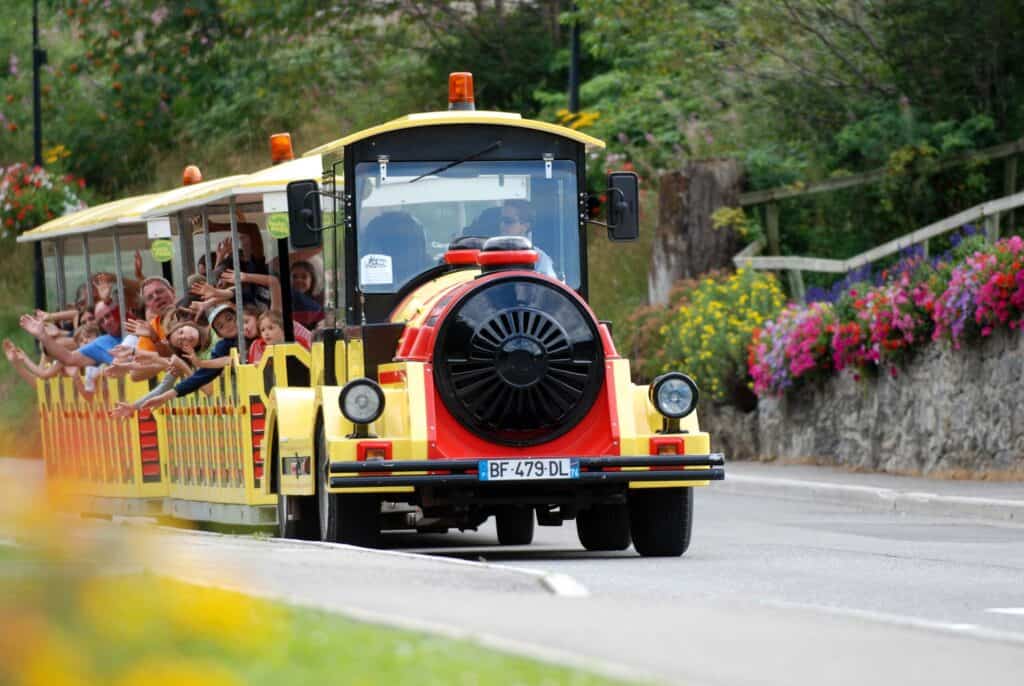 Activities to do in the Alps: The little train- Châtel ski resort