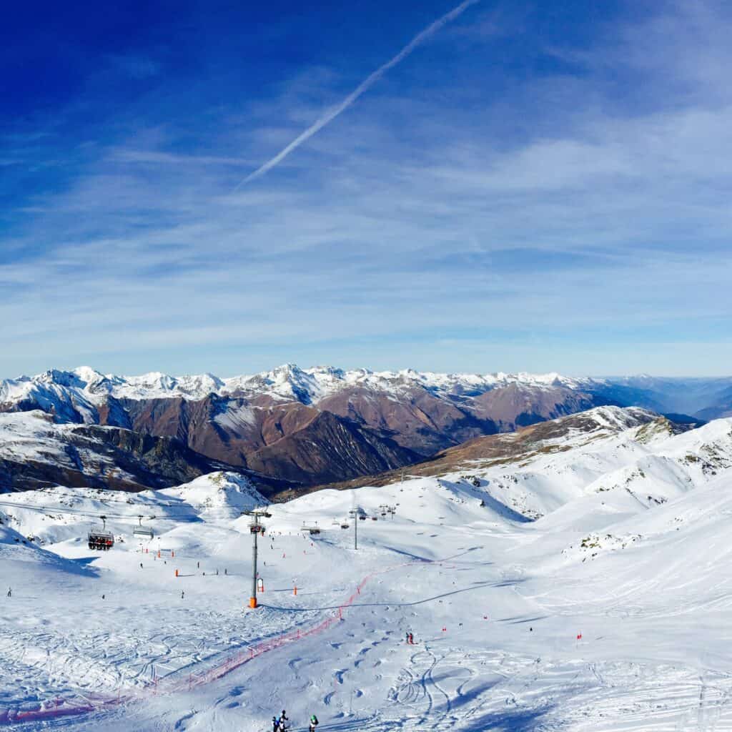 best snowboarding for beginners french alps