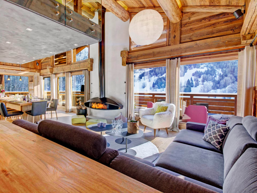 spacious-open-plan-contemporary-living-room-idea-modern-fireplace-sweet-nest-lodge