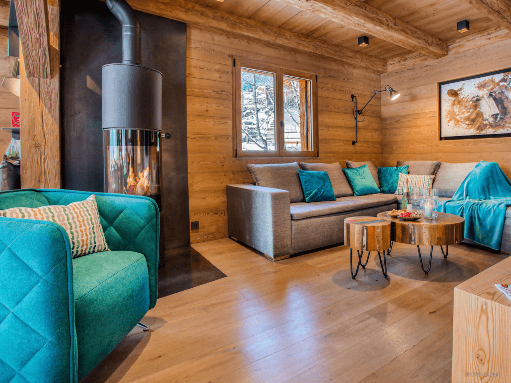 blue-grey-theme-cylindirical-log-burner-livin-room-ides-chalet-stellaone