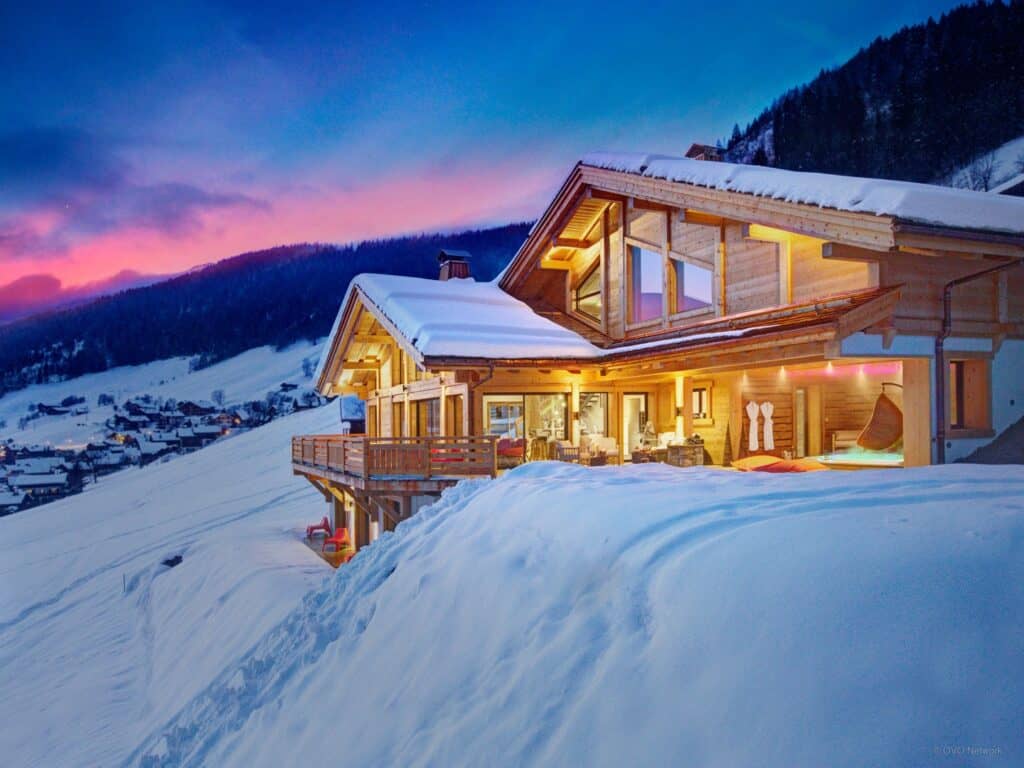 Chalet Alti exterior at dusk