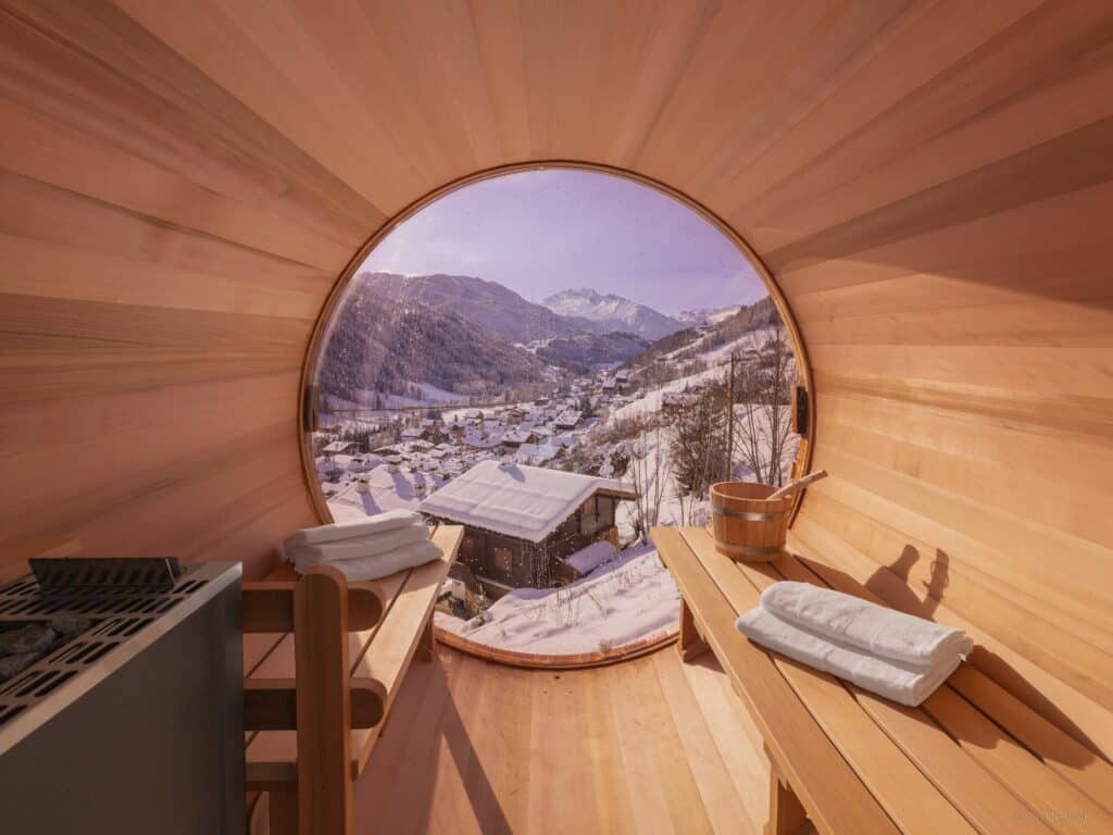 The bubble sauna at Chalet Hartza has a view of the mountains