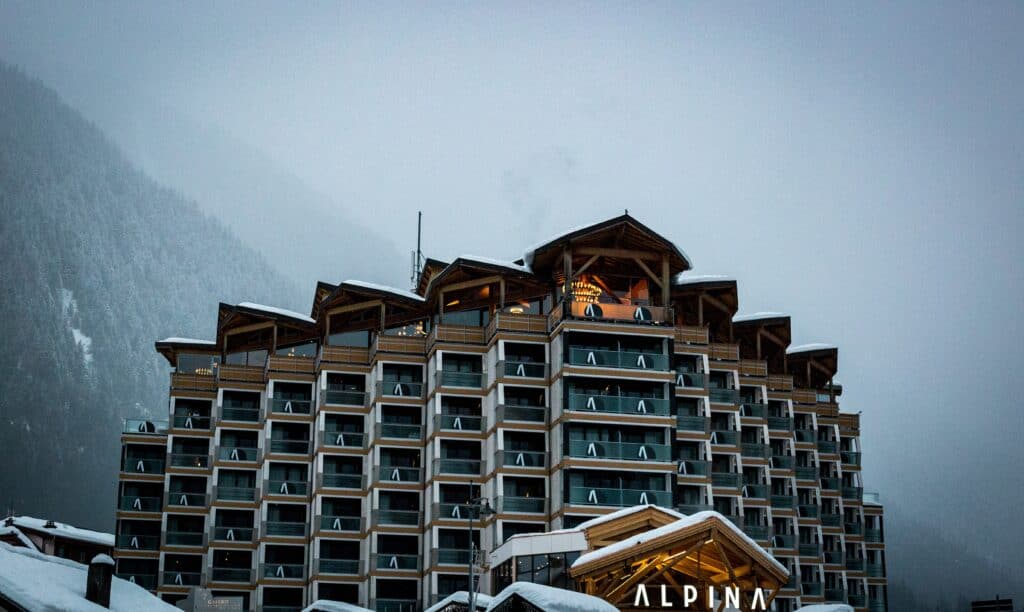 chalet-vs-hotel-large-alpine-hotel