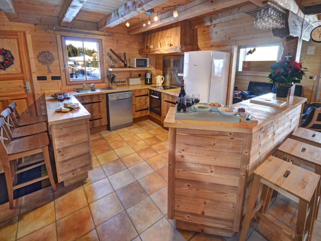 The wooden kitchen at Chalet Capieu.