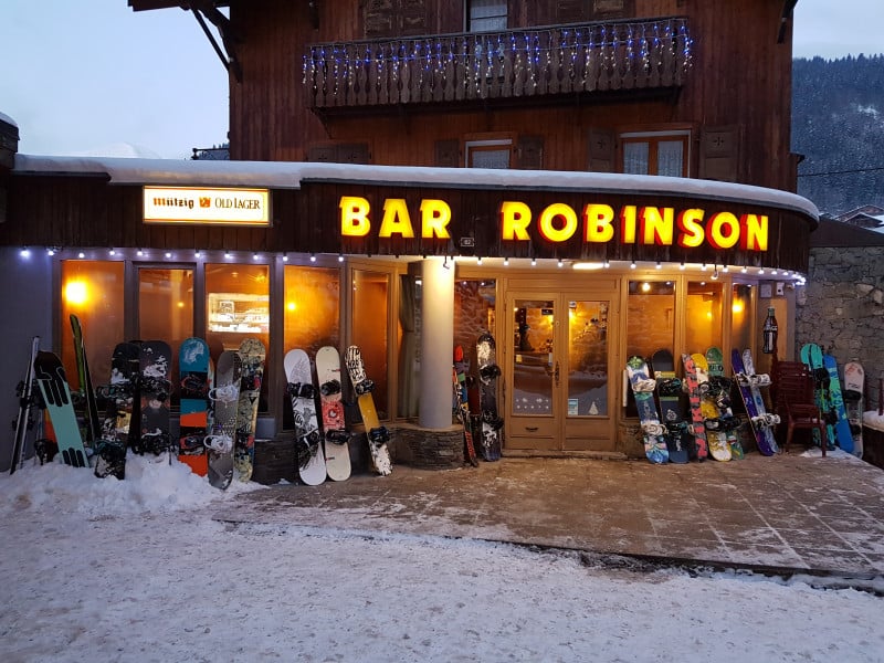 Exterior of Bar Robinson
