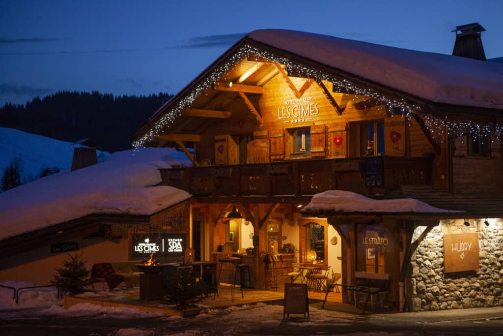 Exterior hot of Hotel Chalet Les Cimes