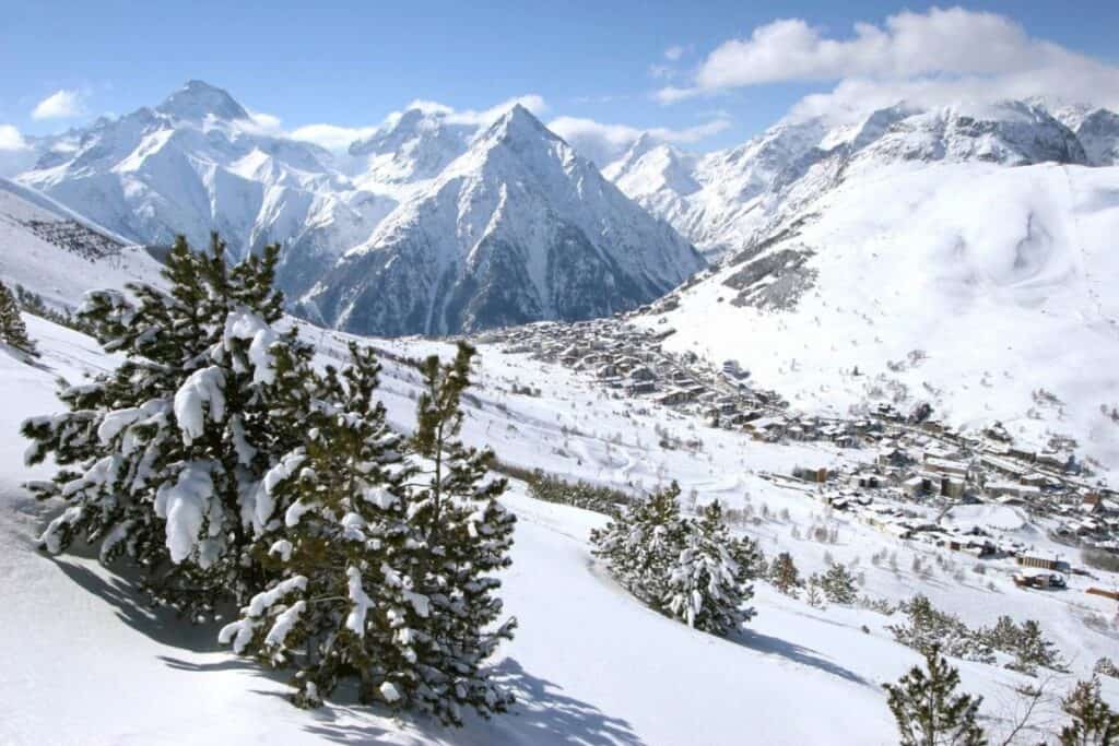 A view of Les 2 Alpes in winter