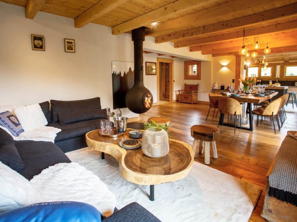 Dining and living room - Airbnbs for 10 in the Alps 