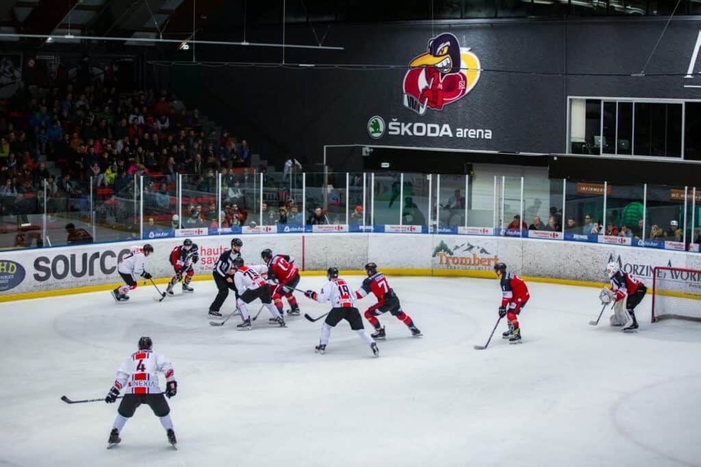 An ice hockey match at Parc des Dereches in Morzine