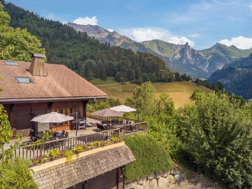 A view of a chalet's terrace and mountain view