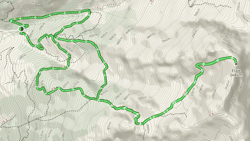 Carte détaillant l'itinéraire jusqu'à l'Étale, une des randonnées les plus difficiles depuis Manigod, à faire au printemps.