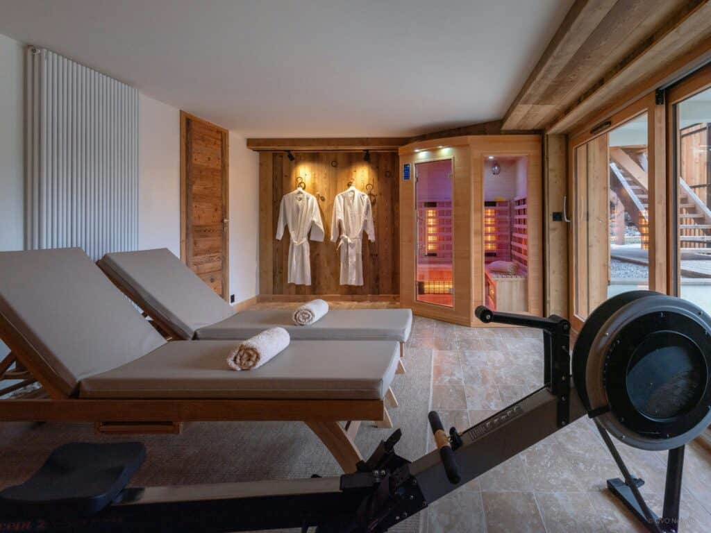 Salle de sport et sauna privés.